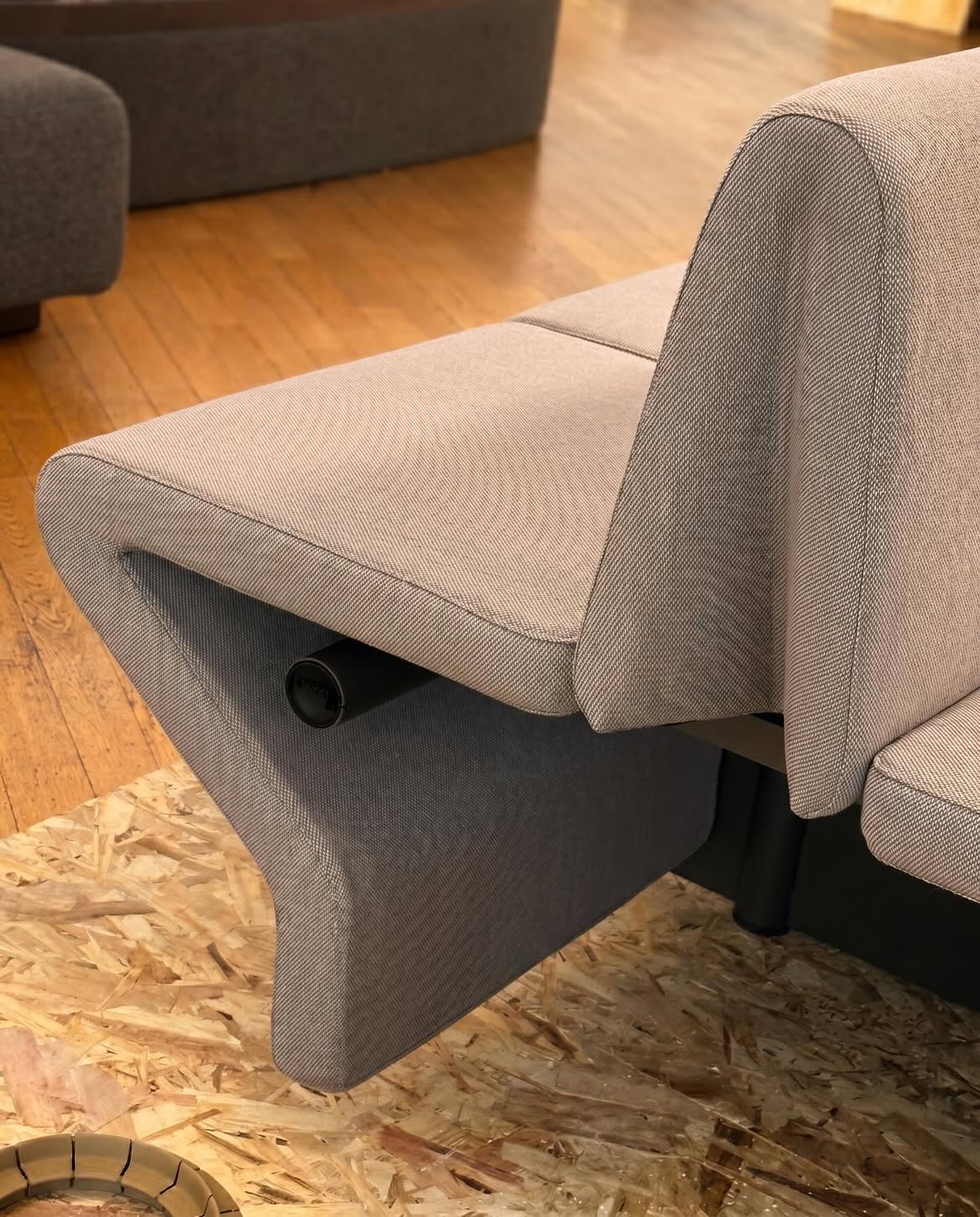 Discover OW-LINK, the new seating concept redefining public space.Soft, sculptural volumes appea
